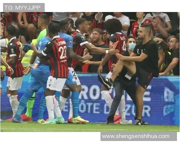 贝里与福利特激战正酣比分悬念迭起引发球迷热议